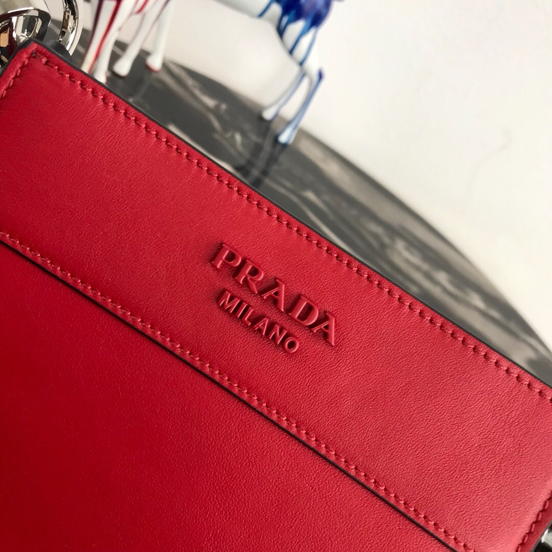 Pra*a small margit leather bag red 1bc082 20 x 7 x 20 cm