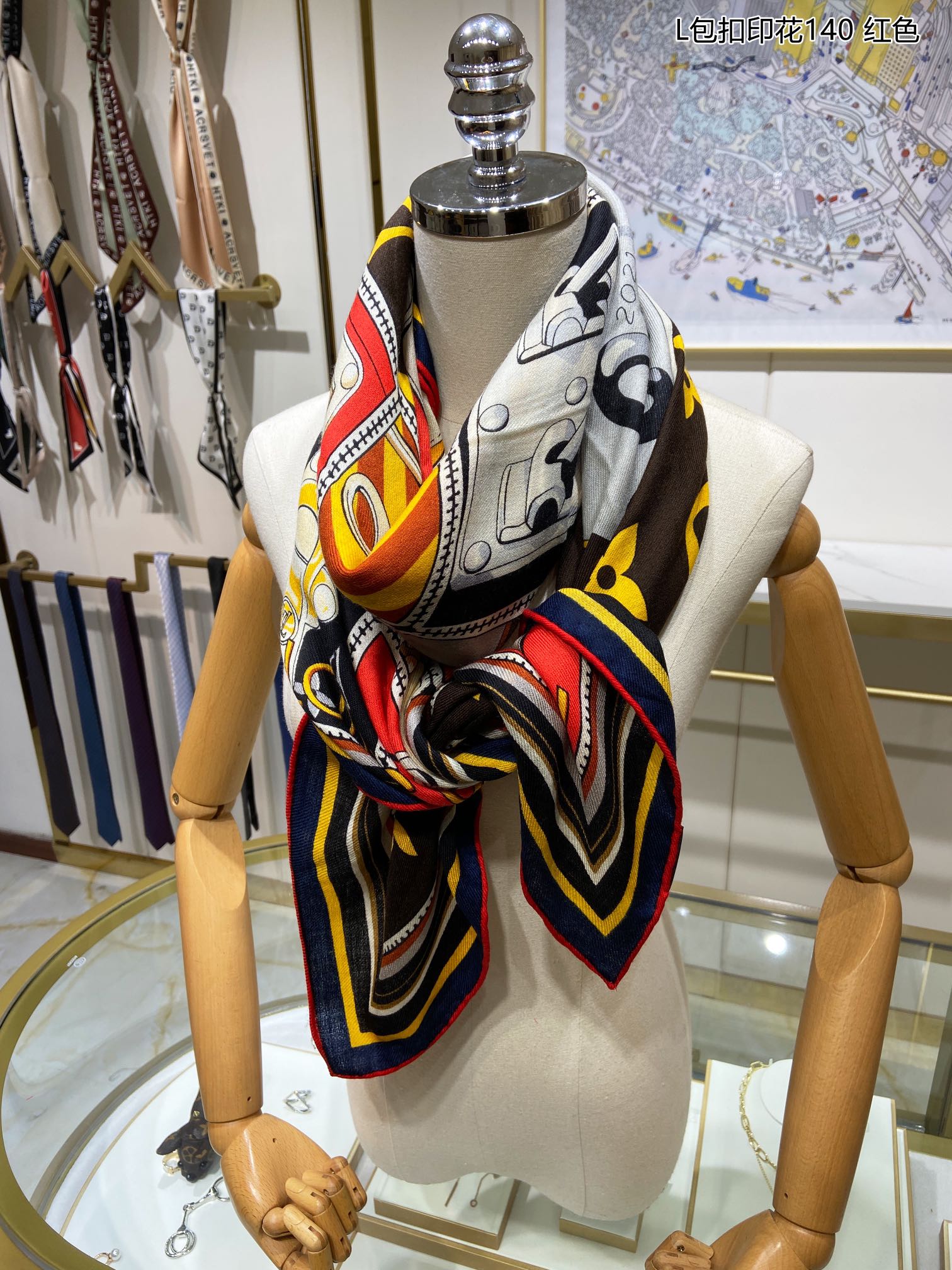 l0vis Vvtt0n scarf 10
