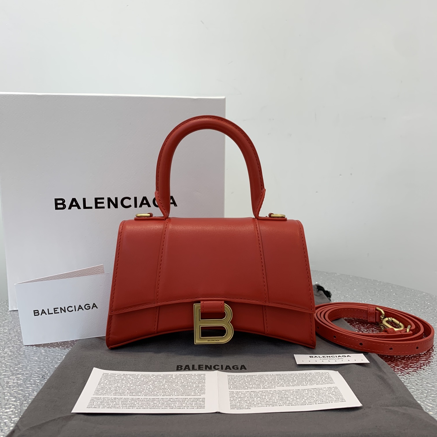 Ba1en*iaga women's hourglass small top handle bag in crocodile leather red 5935461 23 x 10 x 24 cm