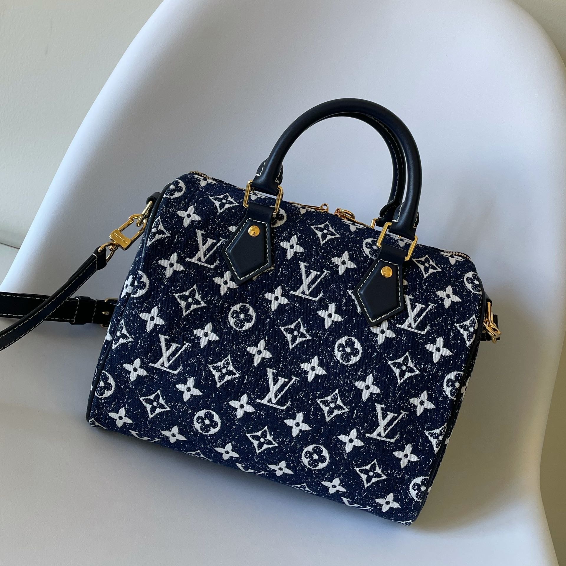 L-V SPEEDY BANDOULIERE 25 M59609 25cm