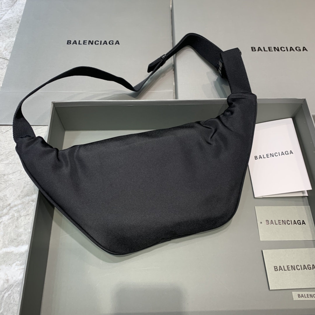 Ba1en*iaga canvas chest bag waist bagwhite 31cm 02