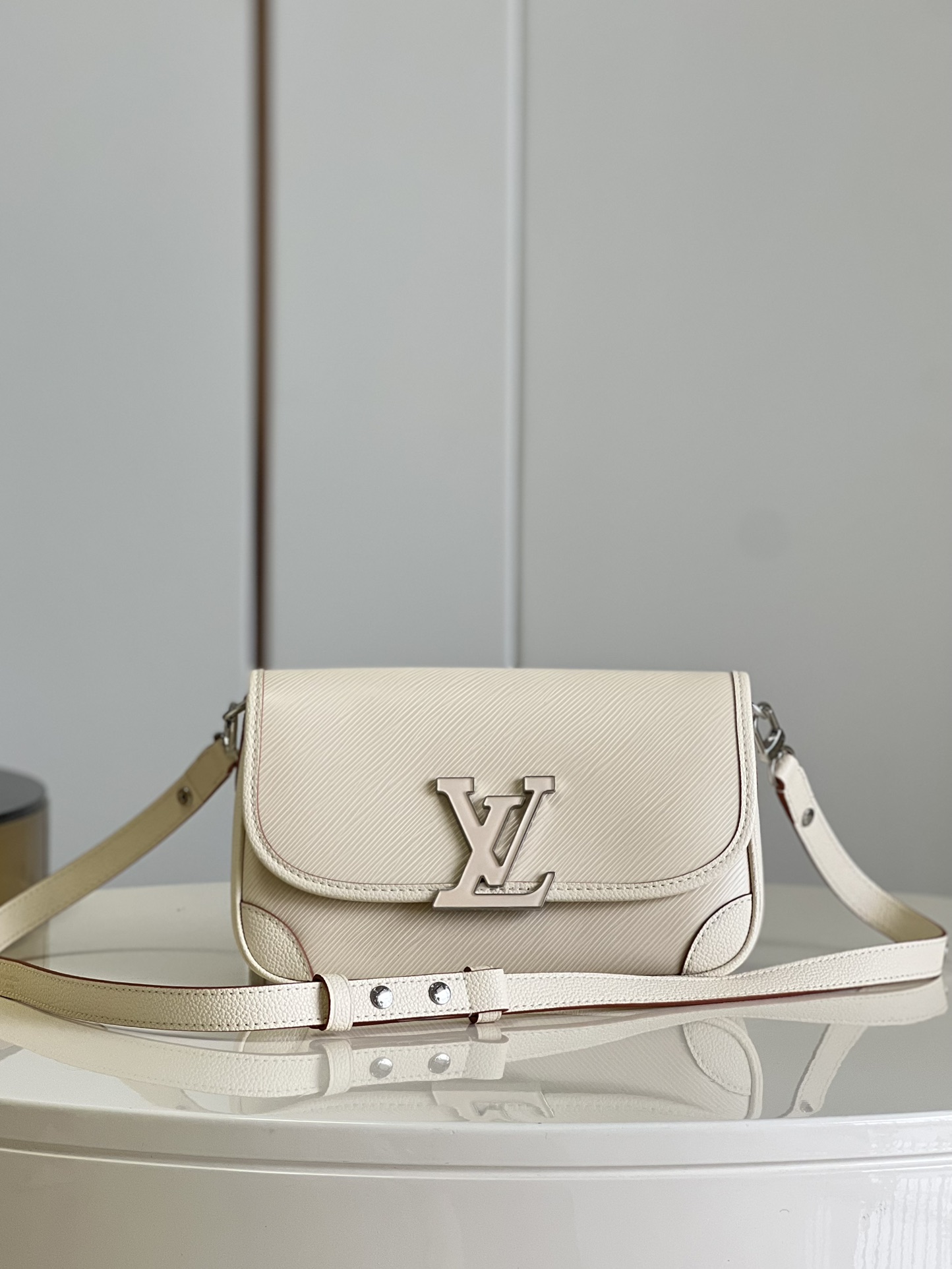 l0vis Vvtt0n papillon bb monogram empreinte leather  m458820 20cm
