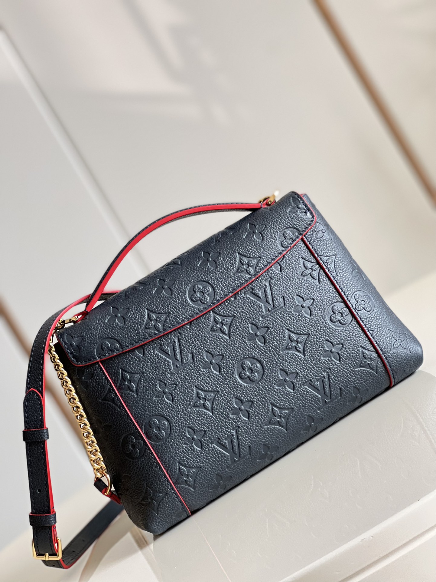 l0vis Vvtt0n blanche bb monogram empreinte bag 22cm