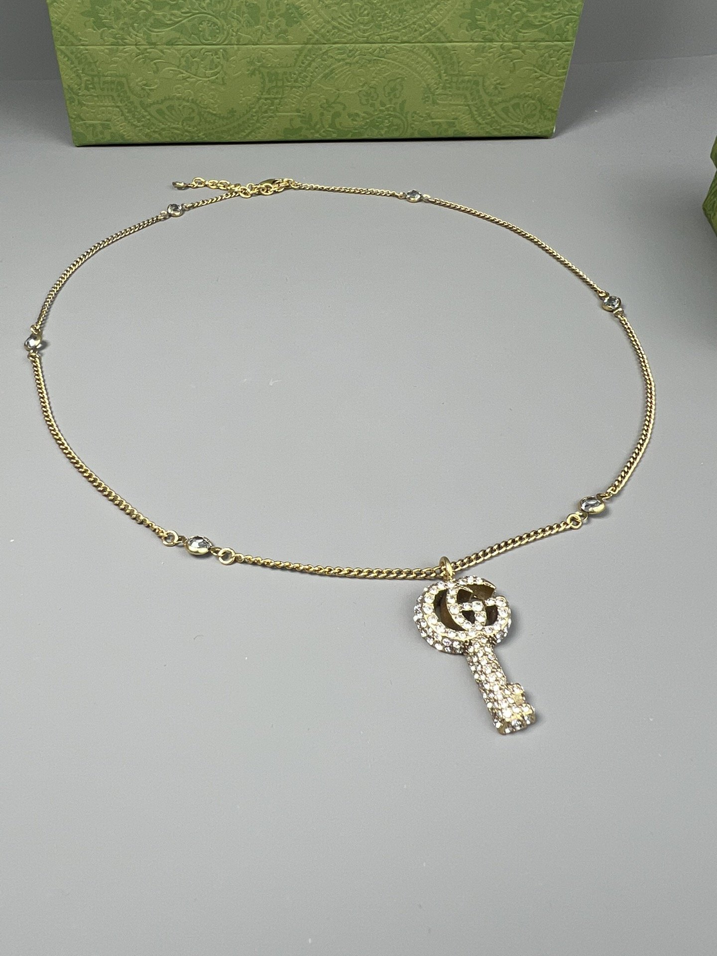 Gvc*1 epilogue necklace 01