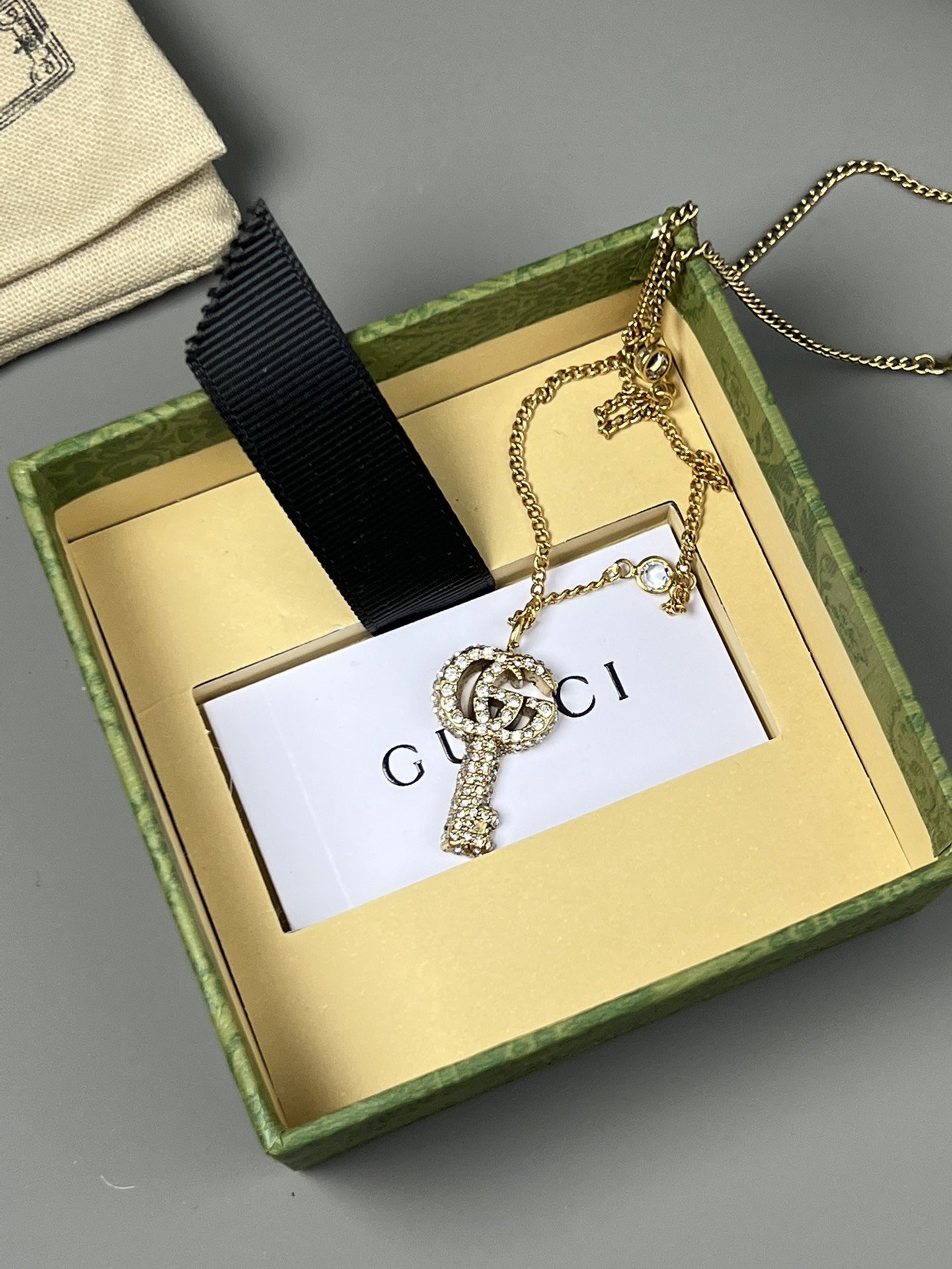 Gvc*1 epilogue necklace 01