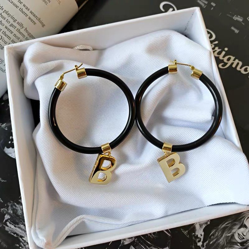 Ba1en*iaga earrings 012