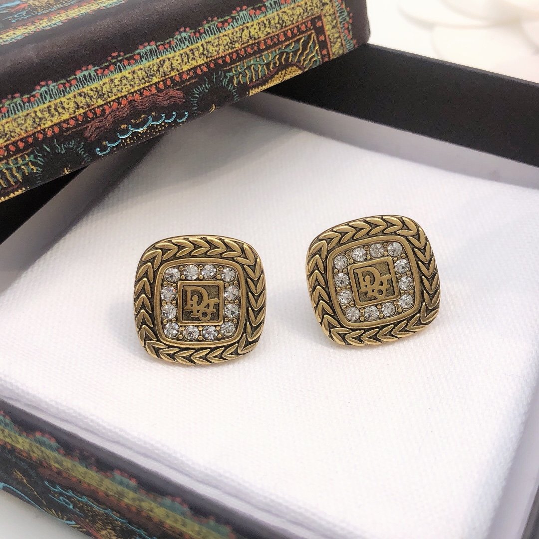 D10r earrings 002