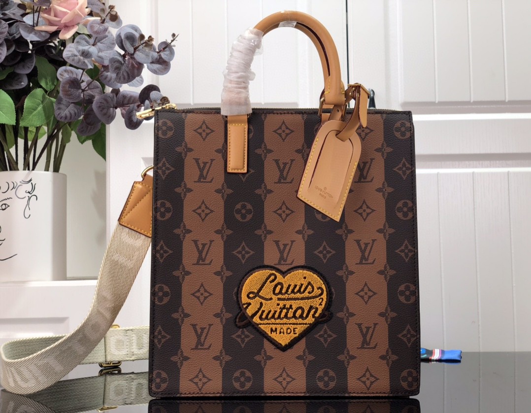 LV SAC PLAT MESSENGER M45969 26cm