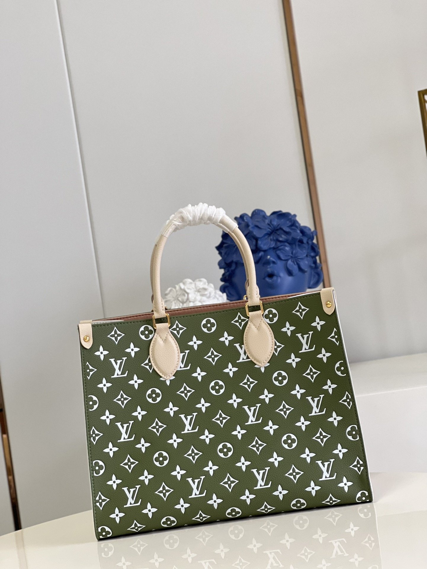 LV ONTHEGO M46060 35CM MM