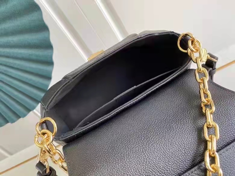 LV Favorite Monogram Empreinte M45813 20cm