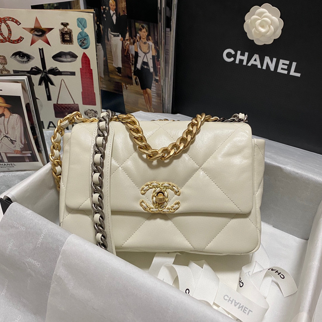 Ch**el 19 calfskin in white-26×16×9cm
