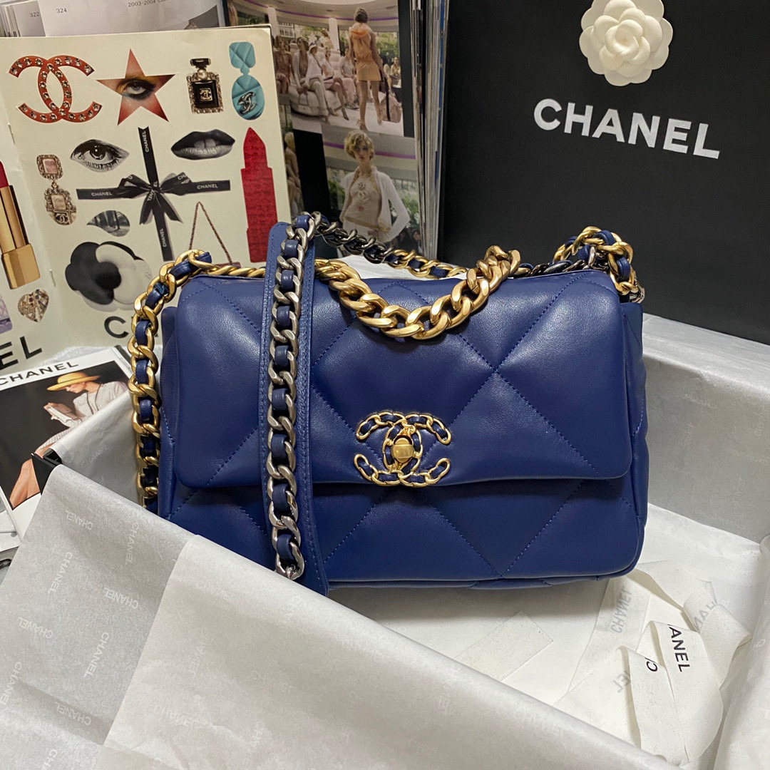 Ch**el 19 calfskin in dark blue-26×16×9cm