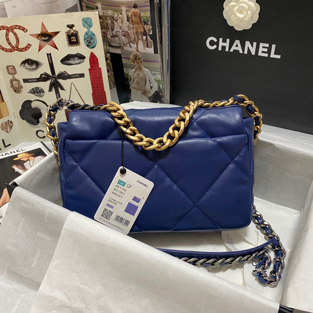 Ch**el 19 calfskin in dark blue-26×16×9cm