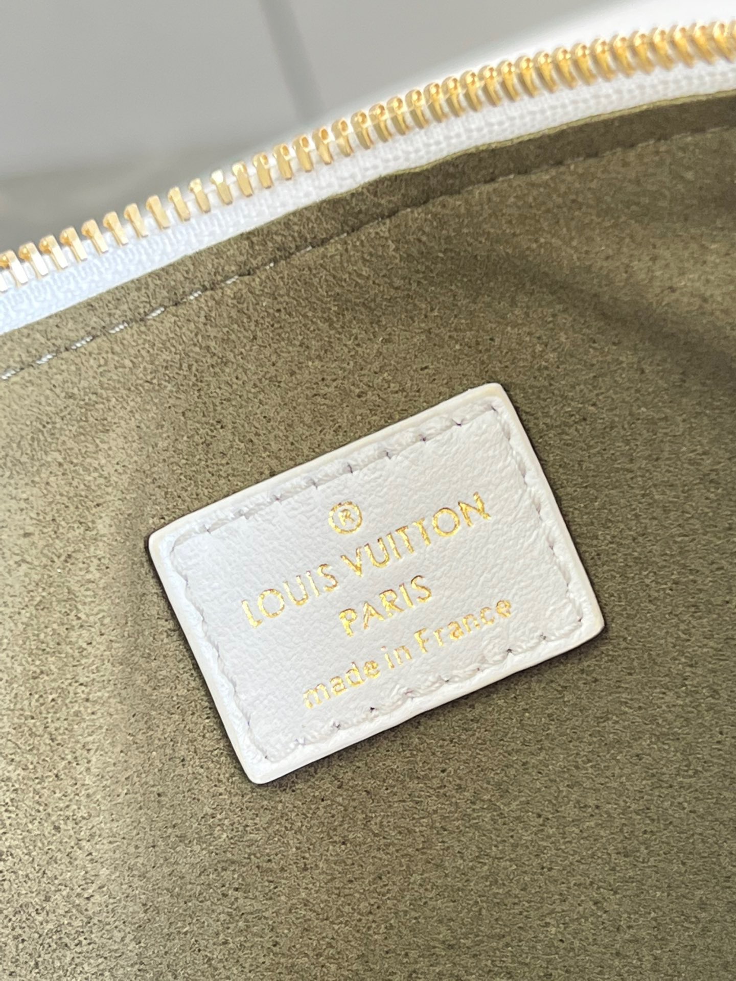 LV Coussin PM M57790 white 26cm