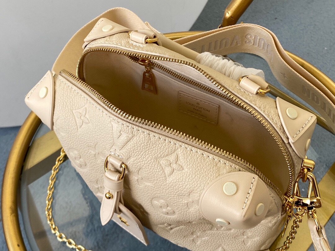 LV PETITE MALLE SOUPLE white M45394 20cm