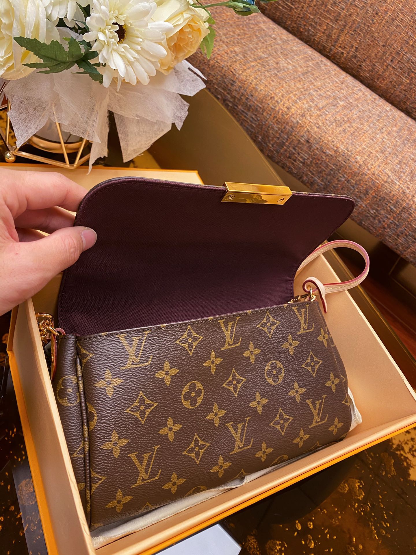 LV FAVORITE MM SHOULDER BAG M40718 - 26 x 15 x 4CM