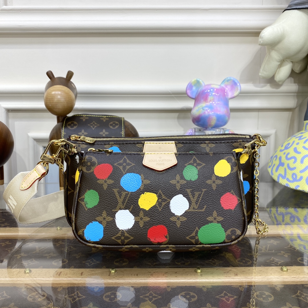LV x YK Multi Pochette Accessoires M46385 - 25x14.5x4.5cm