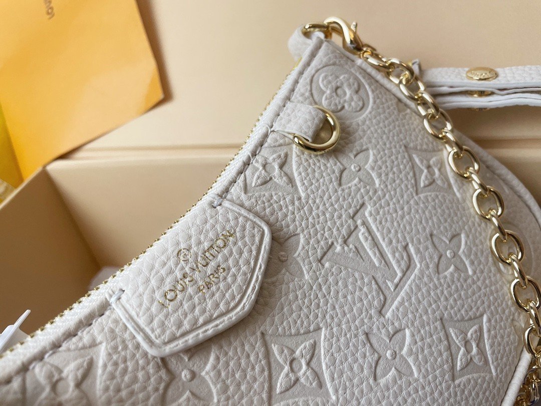 LV Easy Pouch On Strap M80349  Crème White 19 x 11.5 x 3 cm