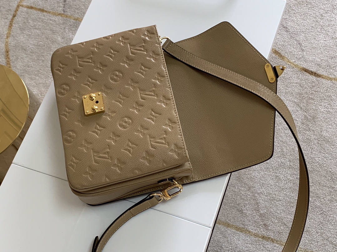 lV Pochette Métis Monogram Empreinte Leather Grey M41487 - 25x19x7cm