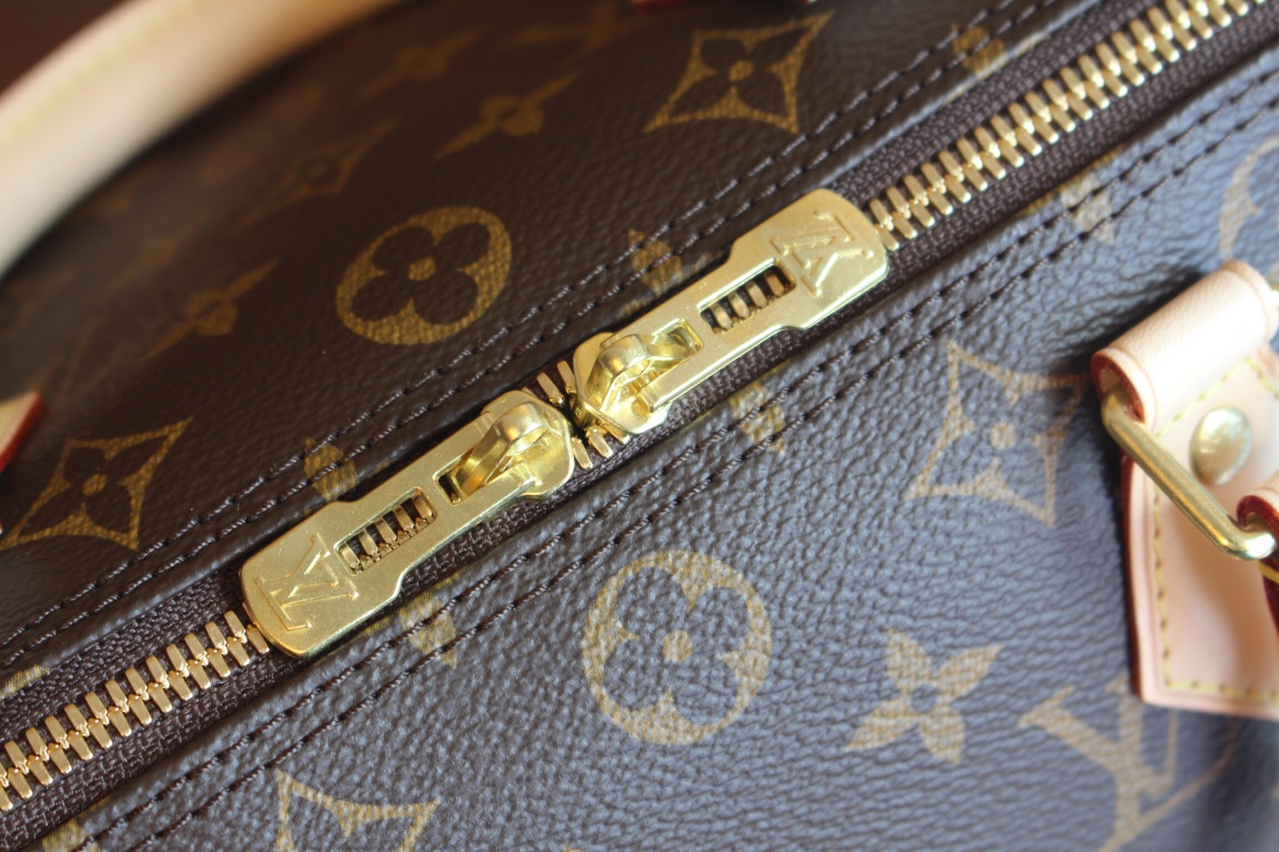 LV Speedy Bandouliere 30 M41112- 30 x 21 x 17 cm