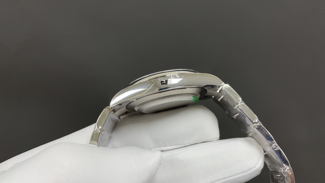R01ex oyster perpetual  41mm 3230 green