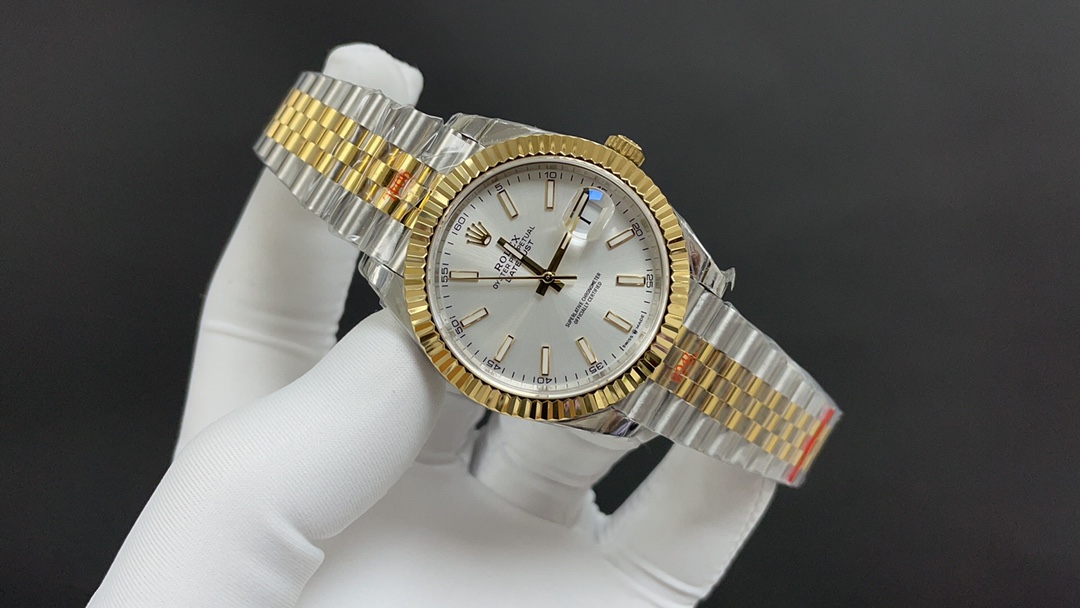 r01ex oyster perpetual date just slivery and G01den 41mm 3235