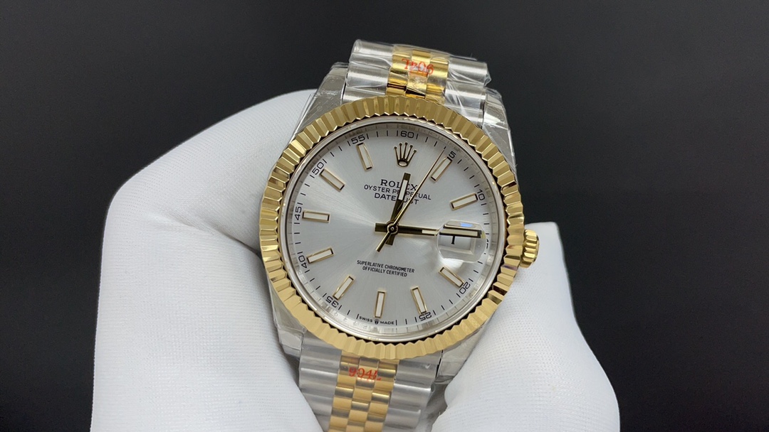 r01ex oyster perpetual date just slivery and G01den 41mm 3235
