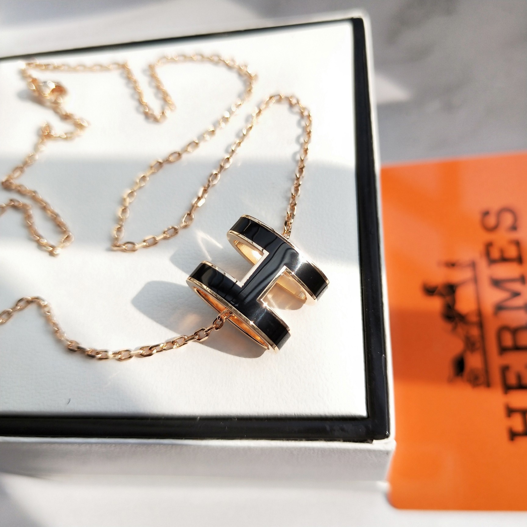 H**me5 pop h  necklace