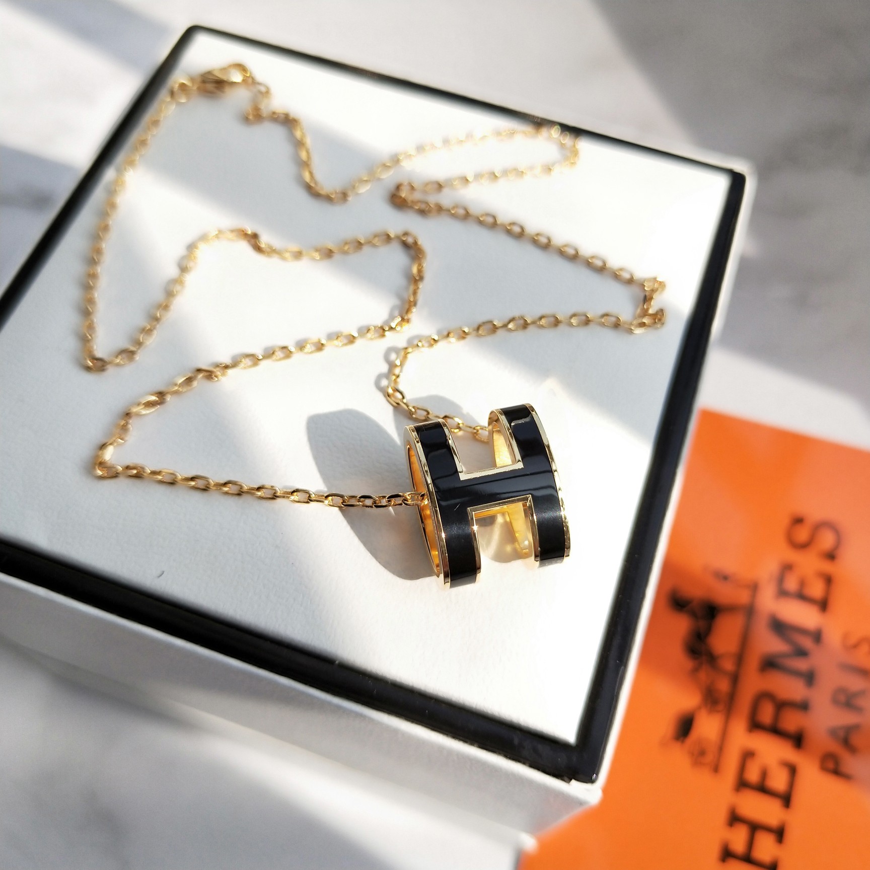 H**me5 pop h  necklace