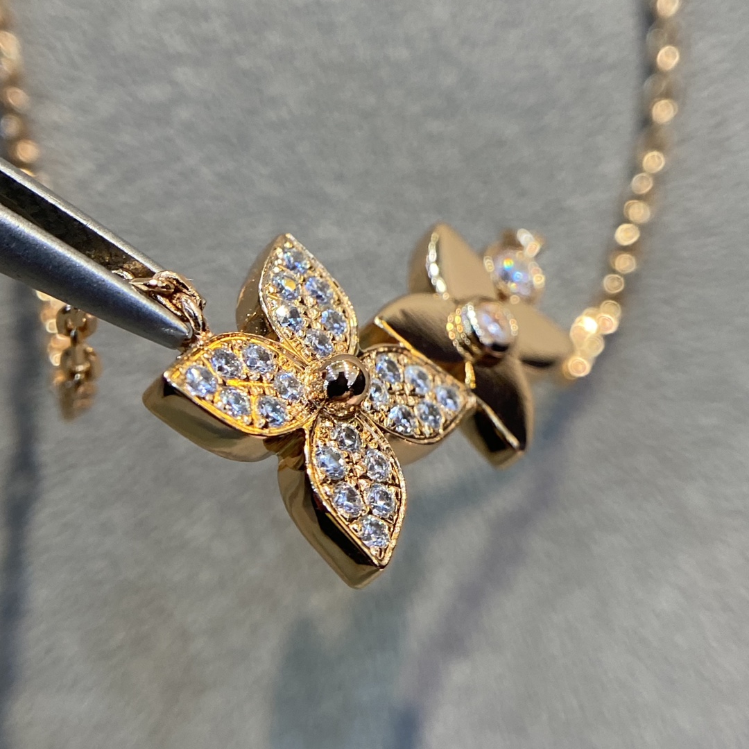 LV Blossom necklace