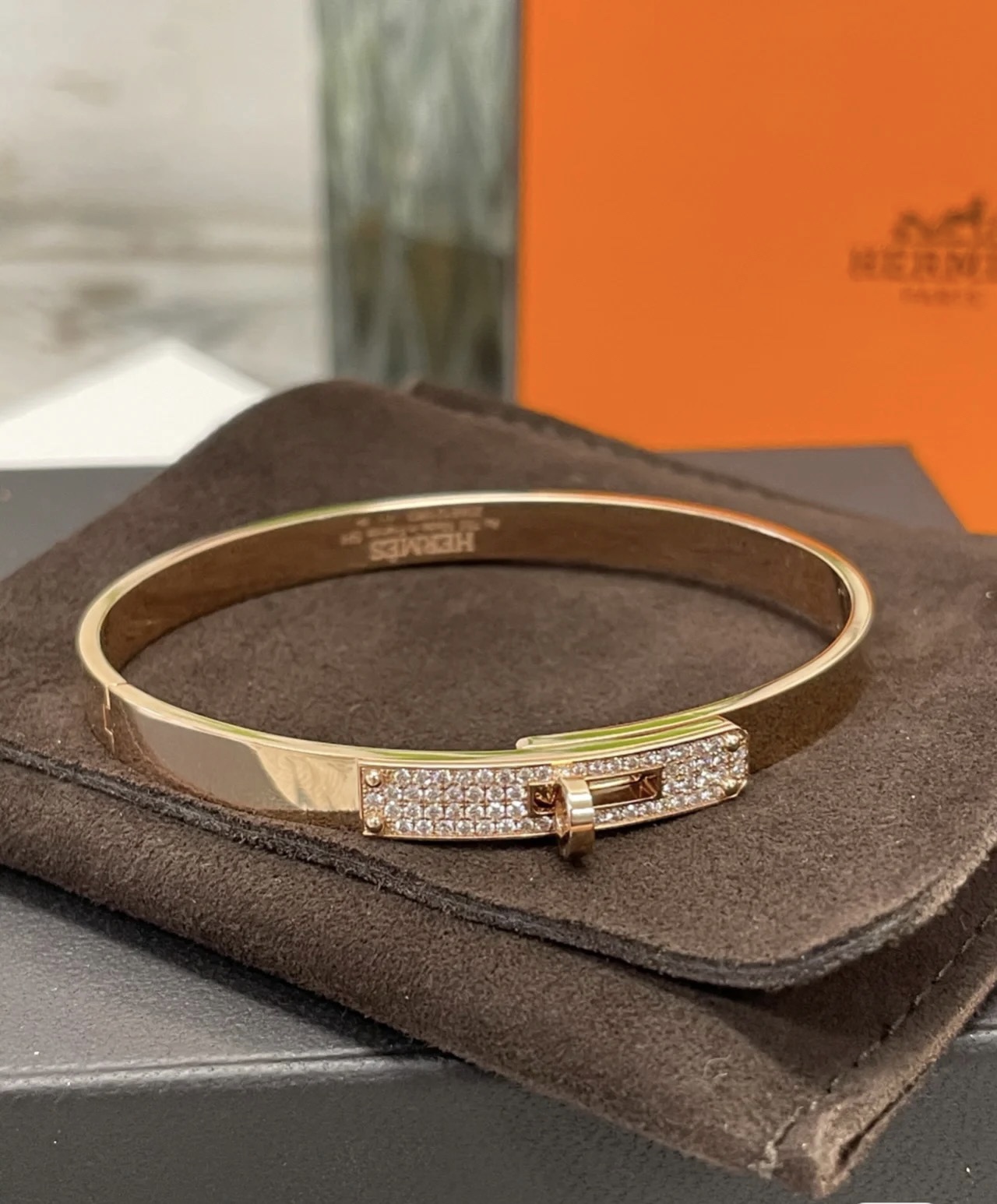 h**me5 bracelet G01den 001