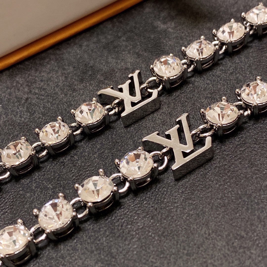 lv D1am0nd bracelet 002