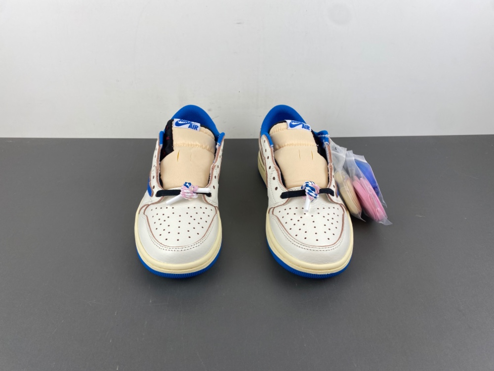 Travis Scott x Fragment x Air Jordan 1 Low OG DM7866-104