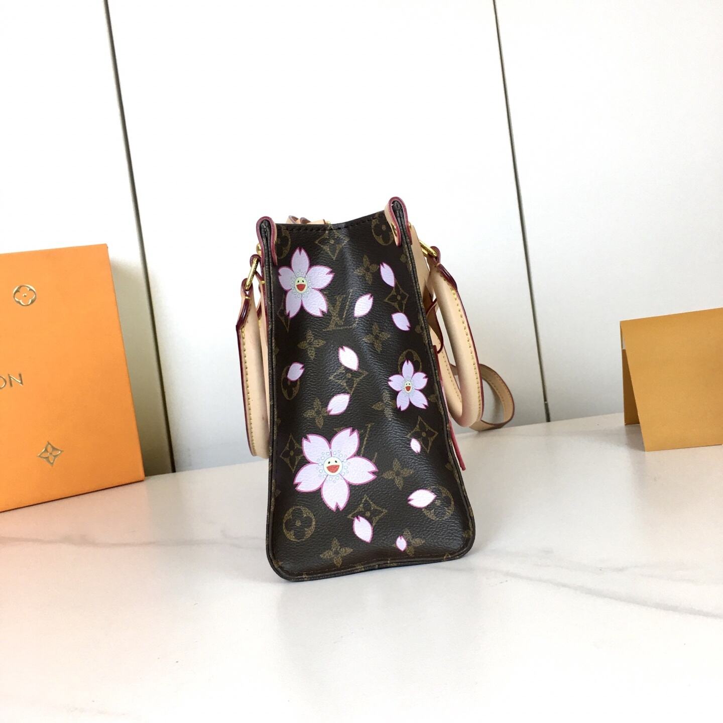 lv onthego Cherry Blossom m13269 19 x 11.5 x 25