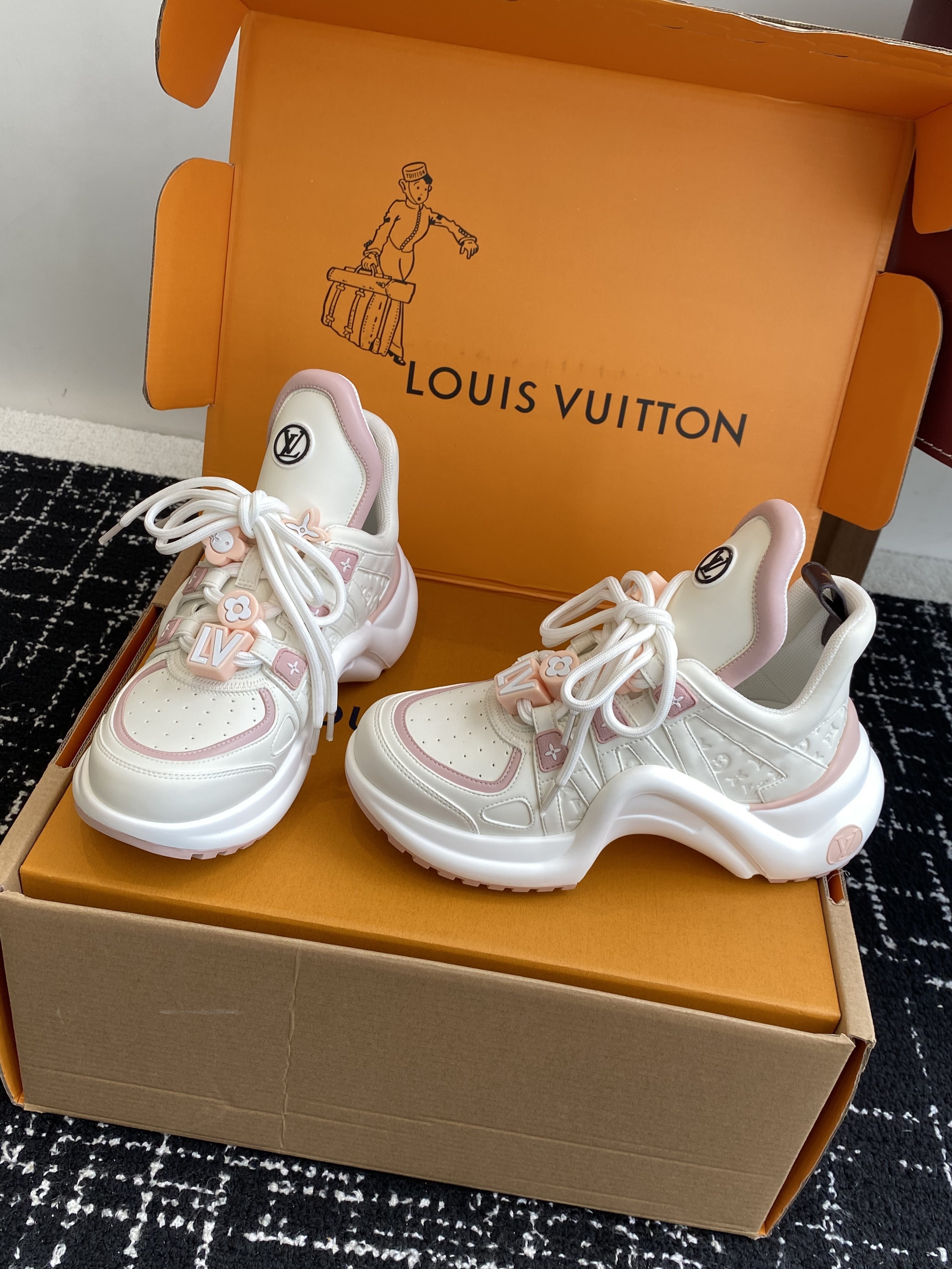 LV Sneaker 05