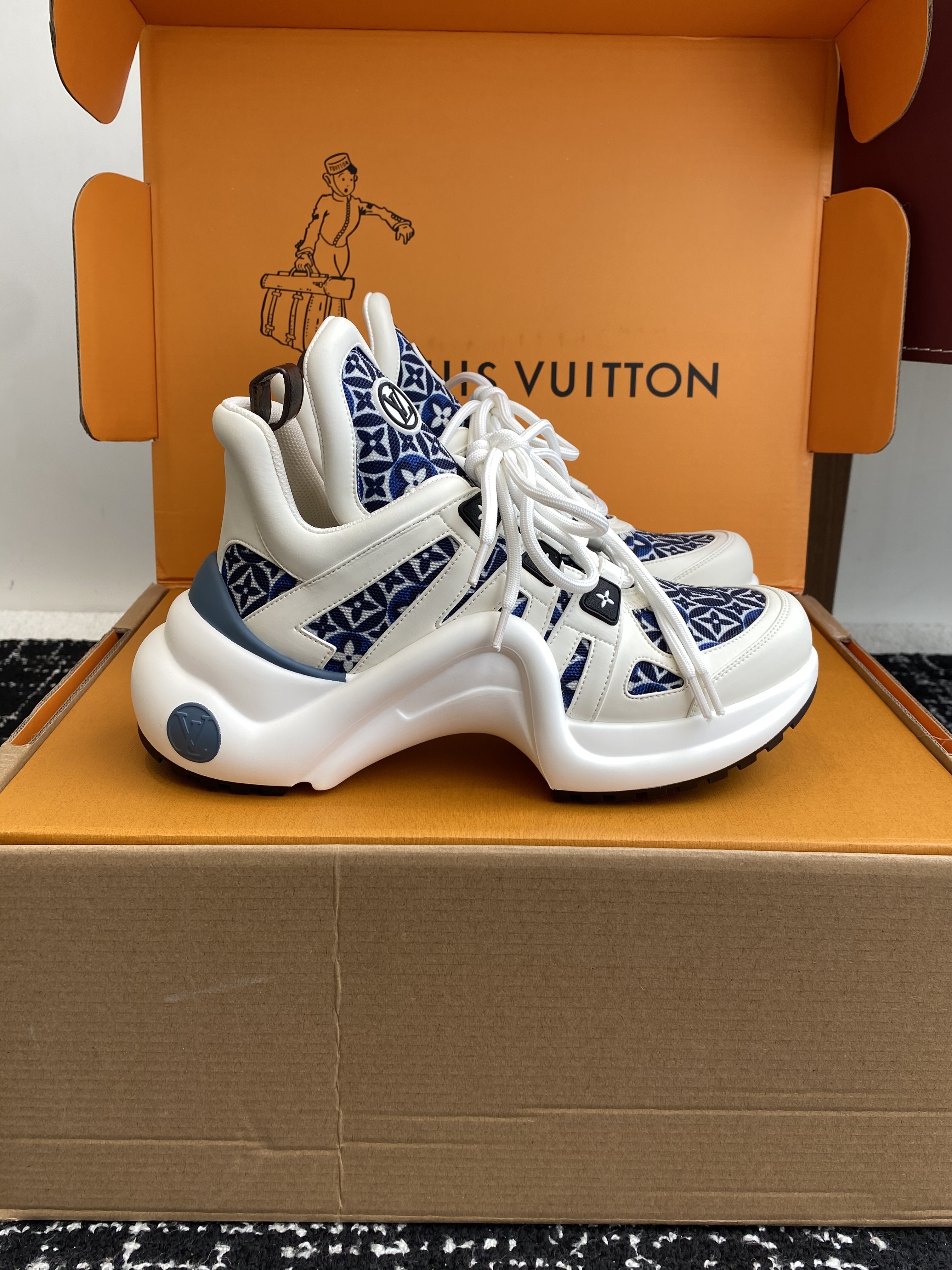 LV Sneaker 08
