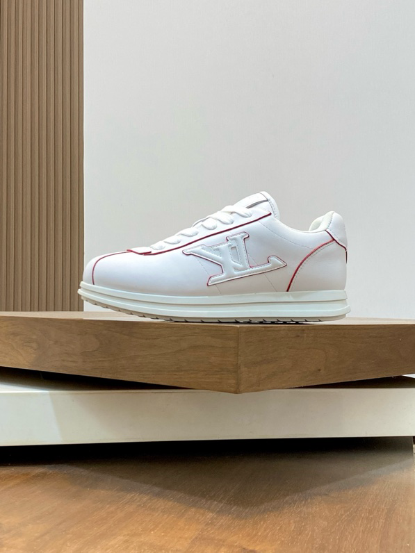 LV Sneaker 17