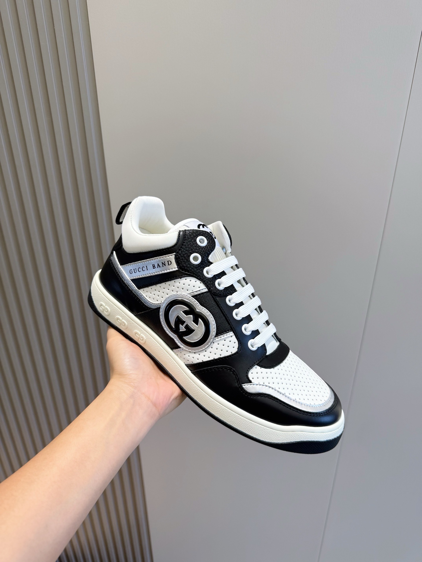 Gvc*1 sneaker 03